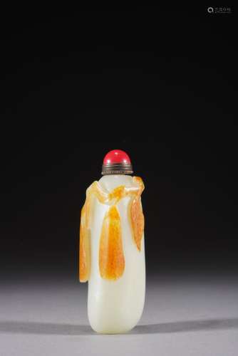 Chinese Qing Period White Jade Snuff Bottle