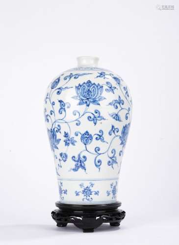 Chinese blue and white Meiping vase