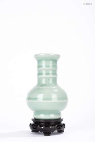 Chinese Green Celadon Glazed Vase