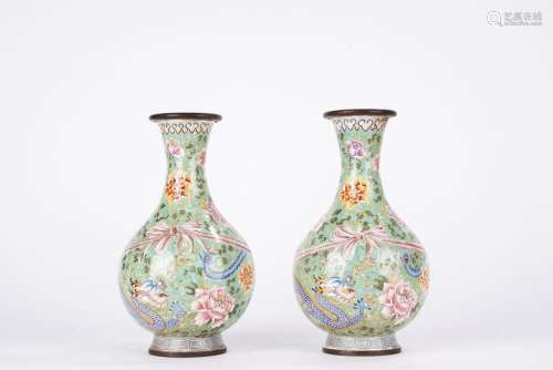 Chinese Qing Canton Enamel dragon-patterned vase Pair