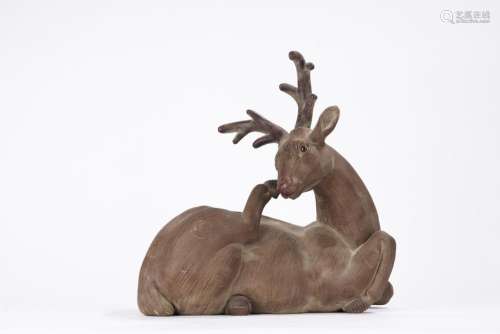 Chinese Yixing purple clay recumbent deer model