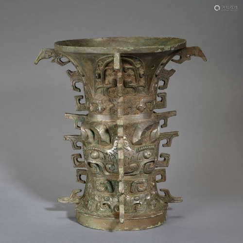 An archaic bronze ritual vessel ,Shang dynasty