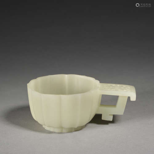 A jade cup,Qing dynasty