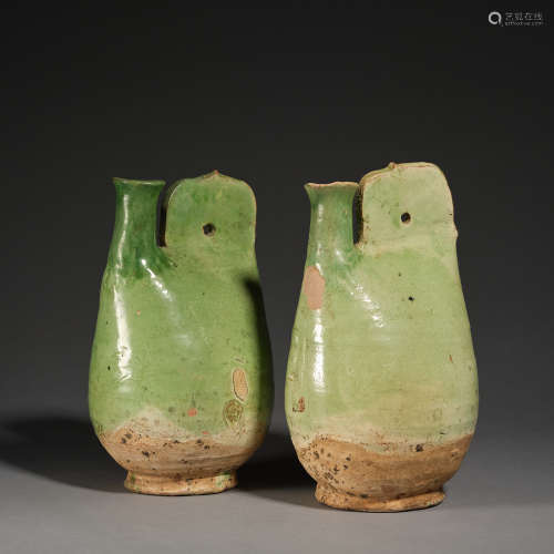 A pair of green-glazed pottery flask,set of two, Liao dynast...