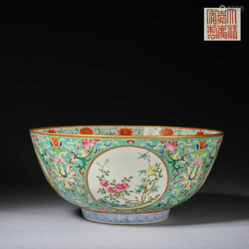 A famille-rose 'floral' bowl, Qing dynasty,Qianlong