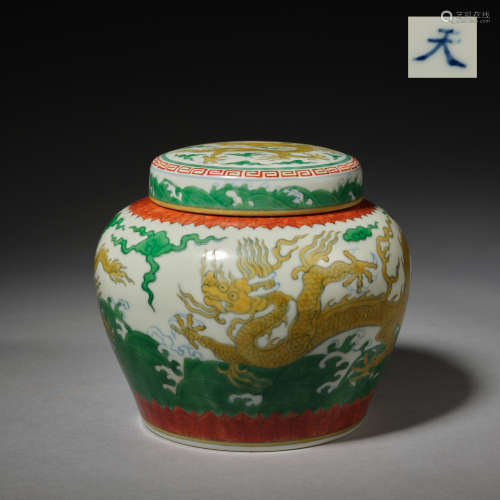 A doucai 'dragon'jar with cover ,Ming dynasty, Chenghua peri...