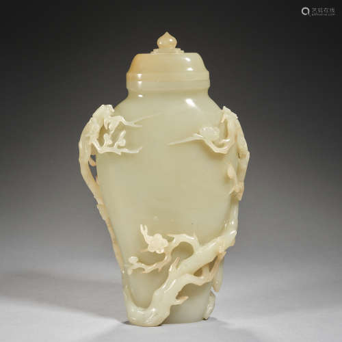 Jade vase with cover carved with 'wintersweet',Qing dynasty