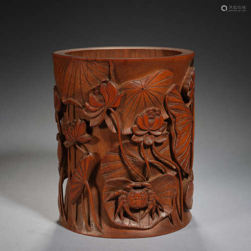 A finely carved 'lotus' bamboo brushpot, Qing dynasty