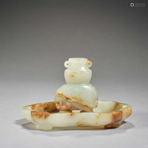 A separated jade small elephant carring the vase and plate,Q...
