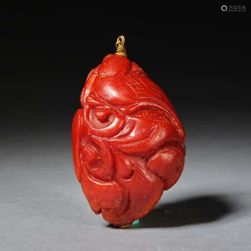 An amber 'bird and Ruyi' carving Qing dynasty