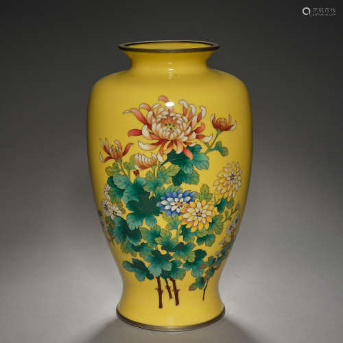A yellow glazed on copper vase,Qing dynasty