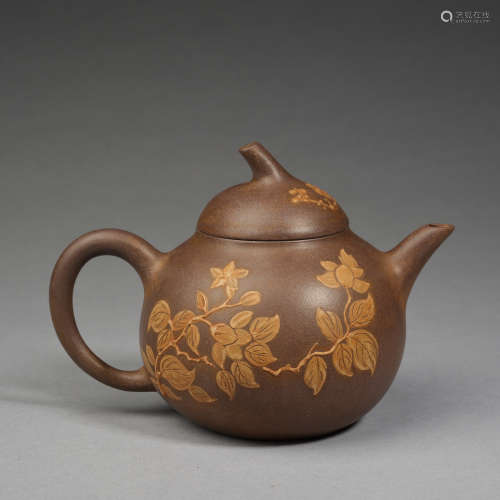 A Yixing 'wintersweets' teapot and cover,Qing dynasty