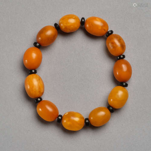 An amber bracelet,beads diameter 8mm