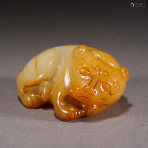 A CHINESE JADE CARVING OF TIGER