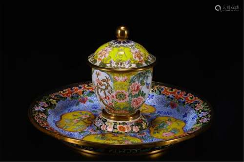 A SET OF CHINESE GILT BRONZE PAINTED ENAMEL CUP AND TRAY