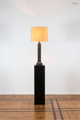 JAN VLUG Grande lampe Marbre. Grote lamp Marmer. Circa 1970....