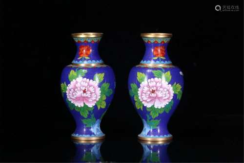 A PAIR OF CHINESE CLOISONNE FLOWERS VIEWS VASES