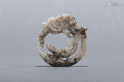 A CHINESE JADE CARVEDS ITEM