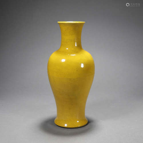清中期 黄釉观音瓶