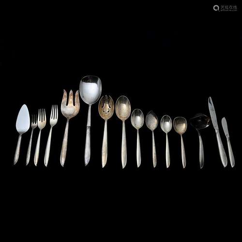 International Sterling 'Silver Rhythm' Pattern Flatw...