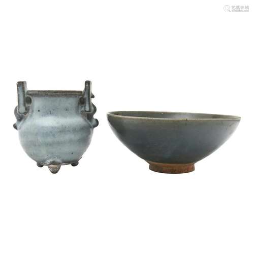 A Junyao Bowl with A Tripod Censer