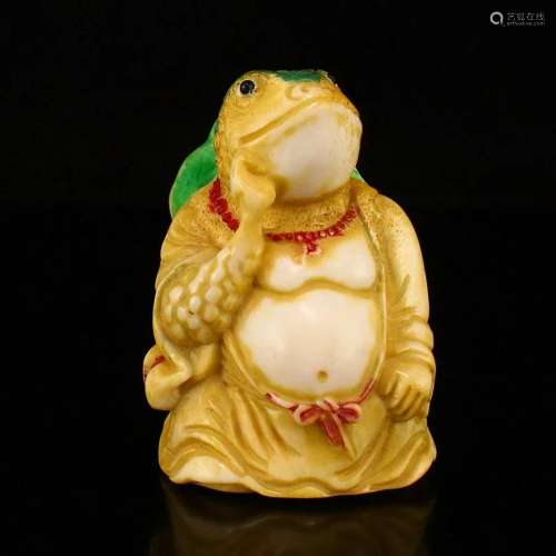 Beautiful Hand Carved Bone Fortune Toad Statue