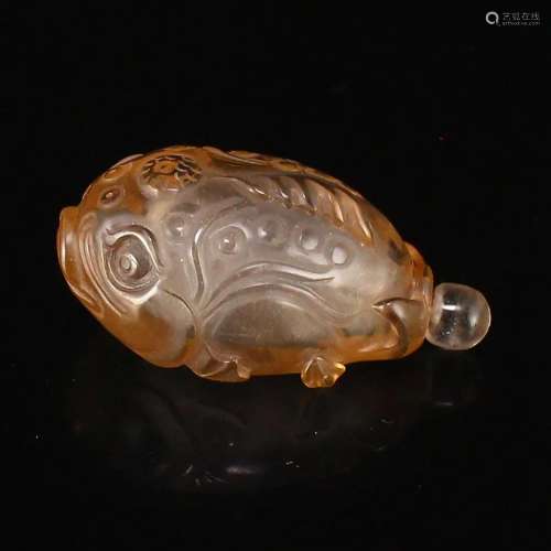 Vintage Chinese Crystal Fortune Fish Snuff Bottle