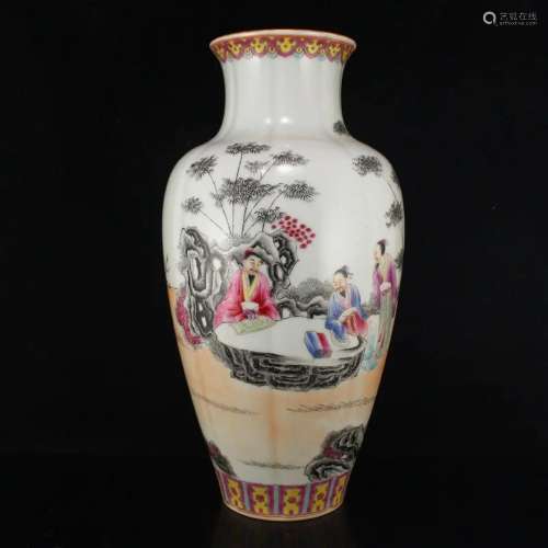 Chinese Gilt Edge Famille Rose Figures Porcelain Vase