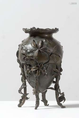 JEAN-BAPTISTE SLOODTS (1843- ?) Vase En cire perdue. Signé. ...