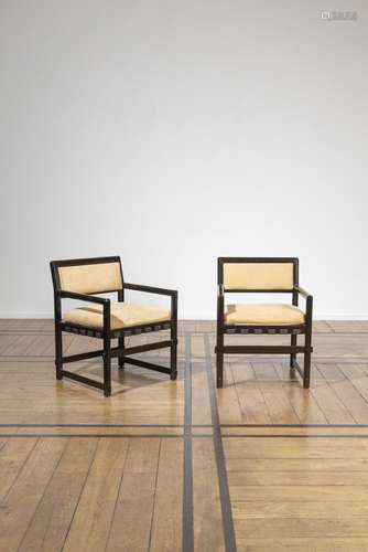 EDWARD J. WORMLEY (1907-1995) Paire de fauteuils. En bois la...