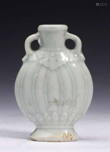 Chinese Art A small celadon moonflask China, Qing dynasty, 1...