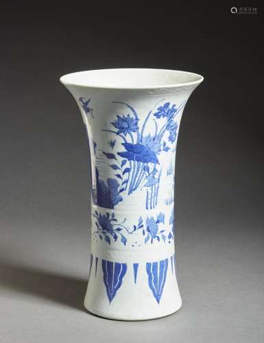 Chinese Art A blue and white trumpet porcelain vase China, 2...