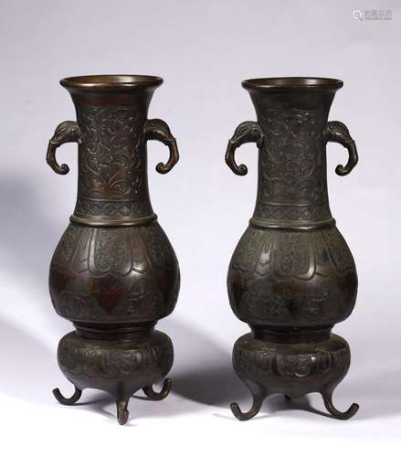 Japanese Art A pair of cast bronze vases Japan, 19th century