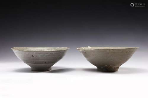 South-Est Asian Art Two Sawankhalok pottery bowls with engra...