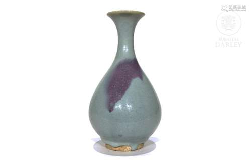 Jun pottery "yuhuchunping" vase, Yuan dynasty (127...