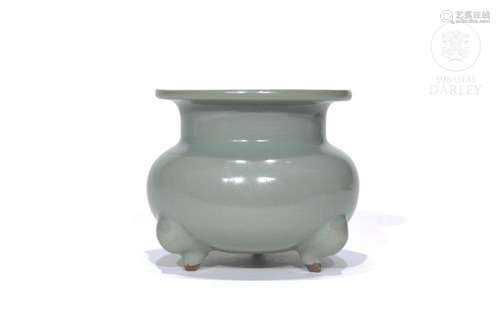 Donggou celadon ceramic censer, Song dynasty (960 - 1279)