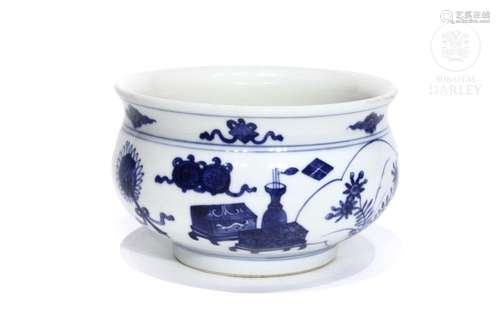 Porcelain bowl in blue and white, 20th century