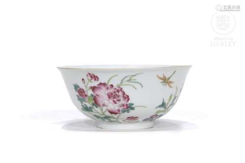 Enamelled porcelain bowl, 20th century