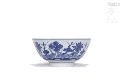 Chinese porcelain bowl, 20th century