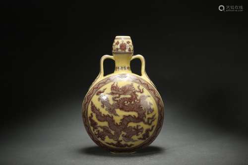 Iron Red Glazed Moon Vase with CHI Dragon Design, Xuande Rei...