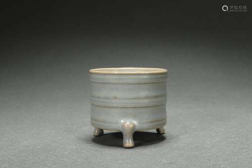 Tri-legged Censer with Rotated Patterns Design, “Zhanggongxi...