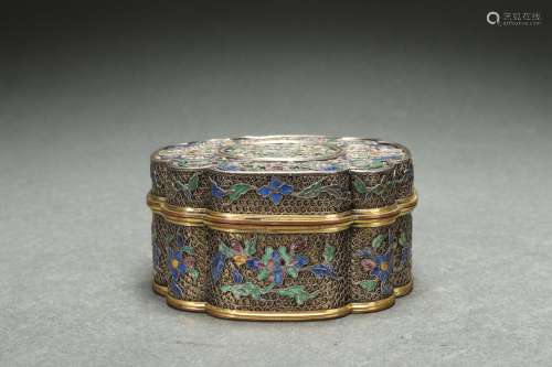 Silver-threaded Enameled Box with Interlaced Lotus Flowers D...