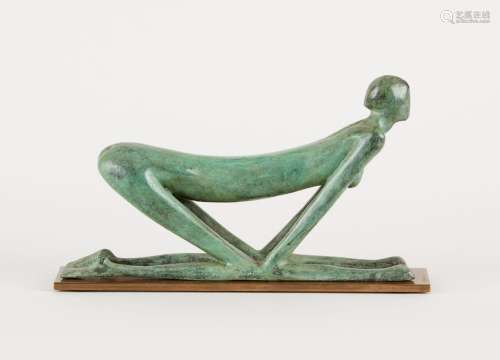 Sculpture en bronze à patine verte: "Sphinx".Signé...