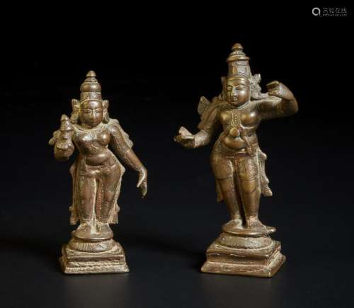 Indian Art A pair of bronze figures of Lord Rama and Lakshmi...