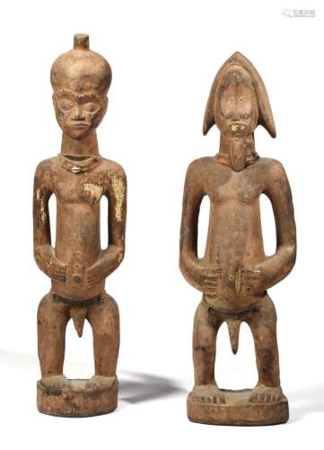 African art Two standing figure Yoruba, Nigeria