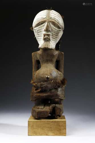 African art Power figure Nkisi Songye, D.R. of Congo