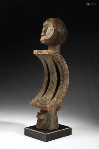 African art Standing figure Eket, Nigeria