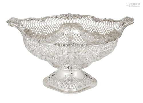 A PIERCED EDWARDIAN SILVER BASKET, LONDON, 1906, PROBABLY GO...