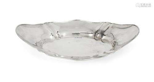 A SHAPED SILVER DISH, LONDON, 1913, HUKIN & HEATH, OF OV...