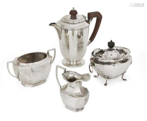 A MIXED GROUP OF SILVER TEA WARES COMPRISING: A MAPPIN &...